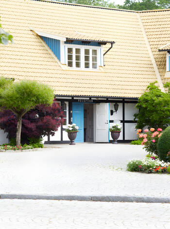 En vistelse på Margretetorp Gästgifvaregård bjuder på historia, lantlig charm och en lugn, välkomnande atmosfär.