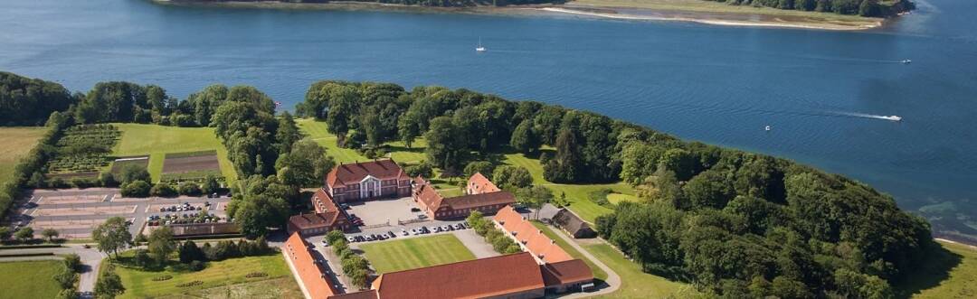 Hindsgavl slott er et vakkert, historisk sted med flere myter og sagn fra den gang som fortsatt fortelles i dag.