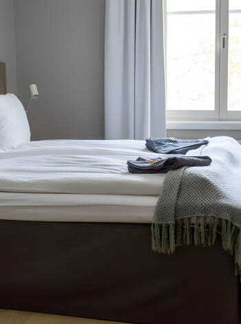 The rooms are surrounded by beautiful nature, and have a private bathroom, TV and hairdryer.