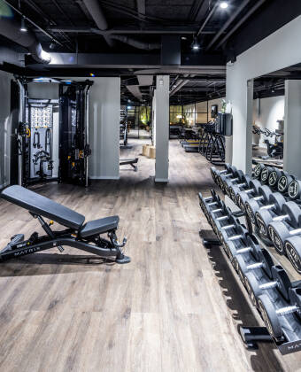 I har fri adgang til at træne i hotellets fitness-rum under hele opholdet.