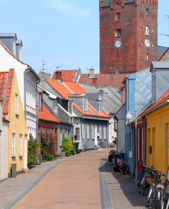 Besøk også Nakskovs idylliske gater med en hyggelig spasertur.