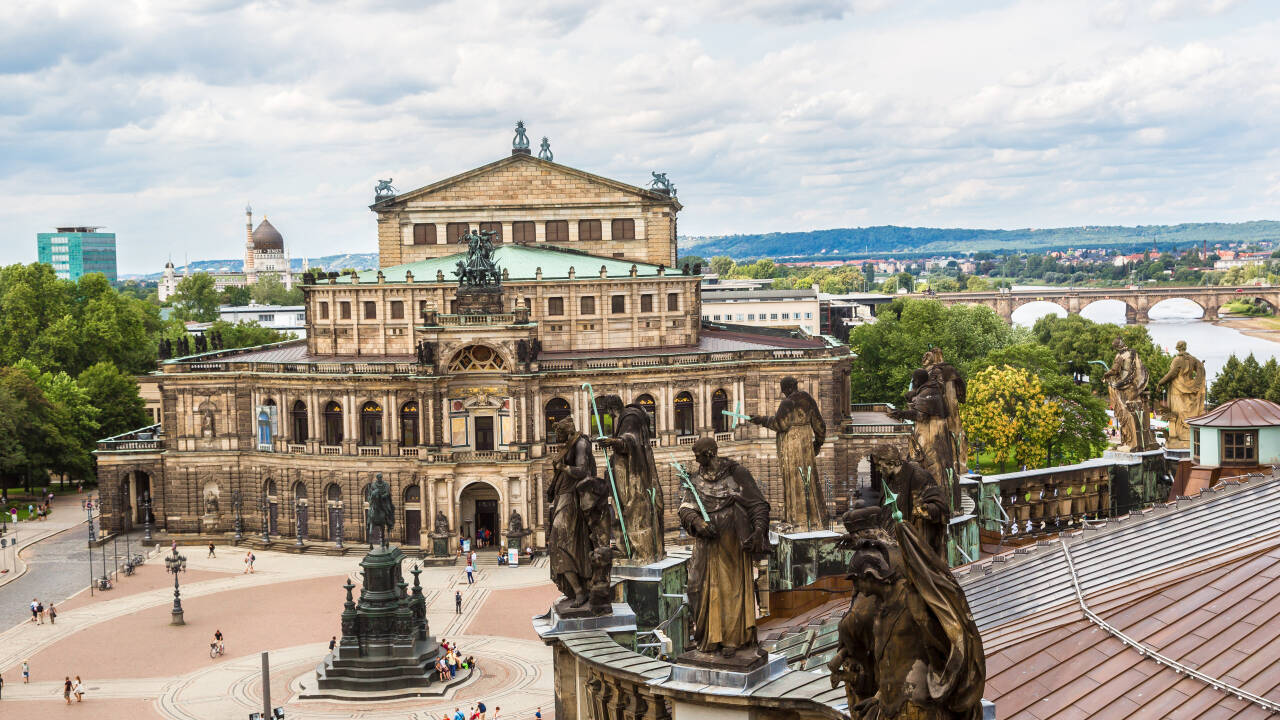 Tilbring en underholdende aften i Dresdens historiske operahus, Semperoper.