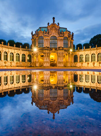 Ta en tur förbi den imponerande barockbyggnad med vacker arkitektur och fantastiska målningar i Zwinger museet