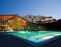 Nyd et ophold på dette 4-stjernede hotel i Wismar med wellnessafdeling og fri adgang til badelandet Wonnemar.