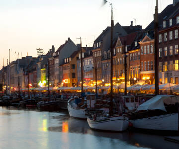 Genießen Sie das pulsierende Leben in Nyhavn.