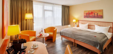 The bright, spacious and tastefully decorated rooms have a private terrace or balcony.