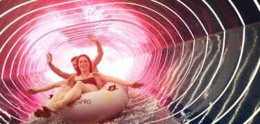 In der Umgebung des Hotels gibt es jede Menge Aktivitäten! Machen Sie zum Beispiel einen Ausflug in den subtropischen Wasserpark, mit allem, was dazugehört.