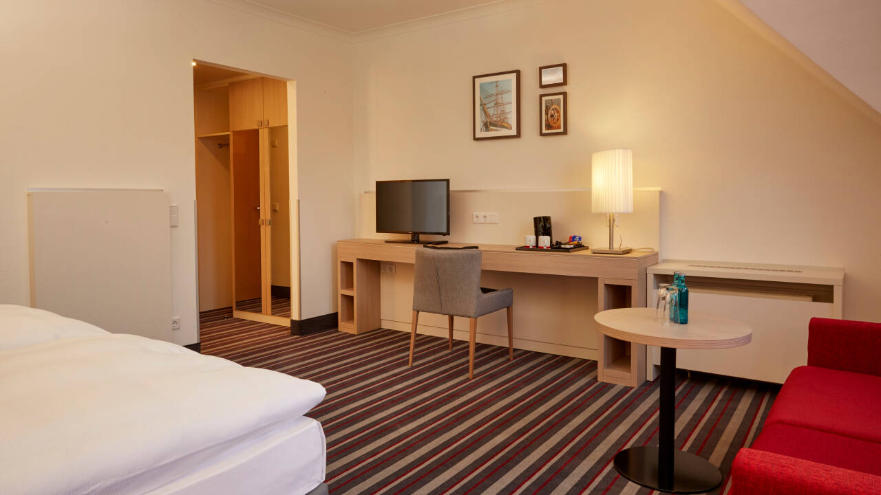 Die Zimmer sind dank Schallisolierung ruhig, und mit kostenlosem WLAN im gesamten Hotel haben Sie alles, was Sie für einen angenehmen Aufenthalt benötigen.