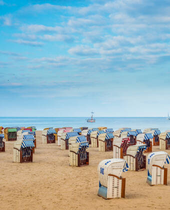Machen Sie einen Sommerurlaub in Lübeck und verbinden Sie Ihre Städtereise mit einem Ostseeurlaub - zumindest einem Strandausflug.