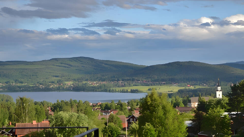 Fra hotellet er det en fantastisk utsikt over innsjøen Siljan