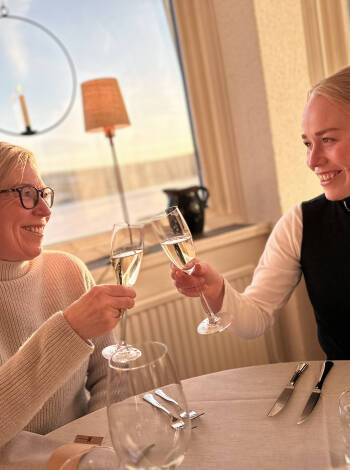 Experience the great restaurant in the hotel. Fjällrestaurangen uses local produce from Jämtland and Härjedalen.