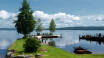 Erleben Sie alles, was der Siljan-See zu bieten hat. Machen Sie eine Bootstour, angeln oder schwimmen Sie im See oder entspannen Sie am Strand.