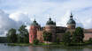 Vom Gasthof hat man einen schönen Blick über den Mälarsee und auf Schloss Gripsholm. 