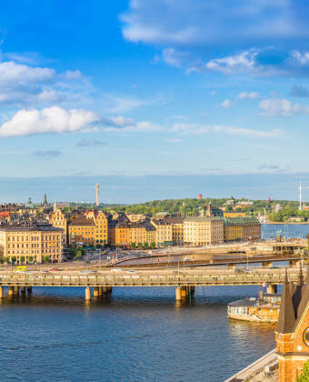 Eine bequeme Busfahrt vom aufregenden Stockholmer Stadtzentrum entfernt.