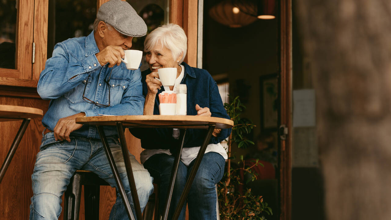 Sie sind nicht weit von Kungsbacka und Umgebung entfernt, wo es viele gute Einkaufsmöglichkeiten und gemütliche Cafés gibt.