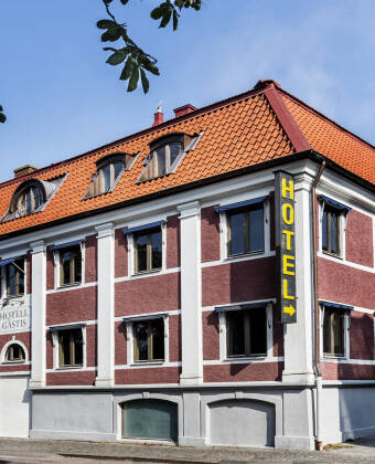 Im Hotel Gästis wohnen Sie im Stadtzentrum von Varberg. Es ist der perfekte Ausgangspunkt für eine Erkundung der vielen Sehenswürdigkeiten der Stadt.