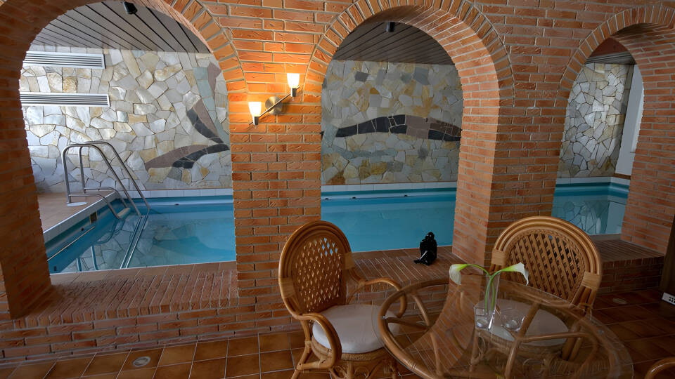 Som gjest på Dein Hotel Goslar har du tilgang til et velværeområde med basseng og badstue.