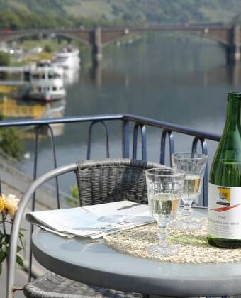 Trevlig miljö med härlig atmosfär och såklart, gott vin.