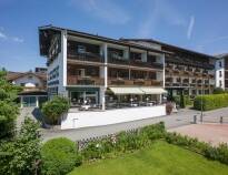 Sporthotel Austria ligger lugnt i Tyrolens alper och erbjuder goda möjligheter till avkoppling och fina naturupplevelser.