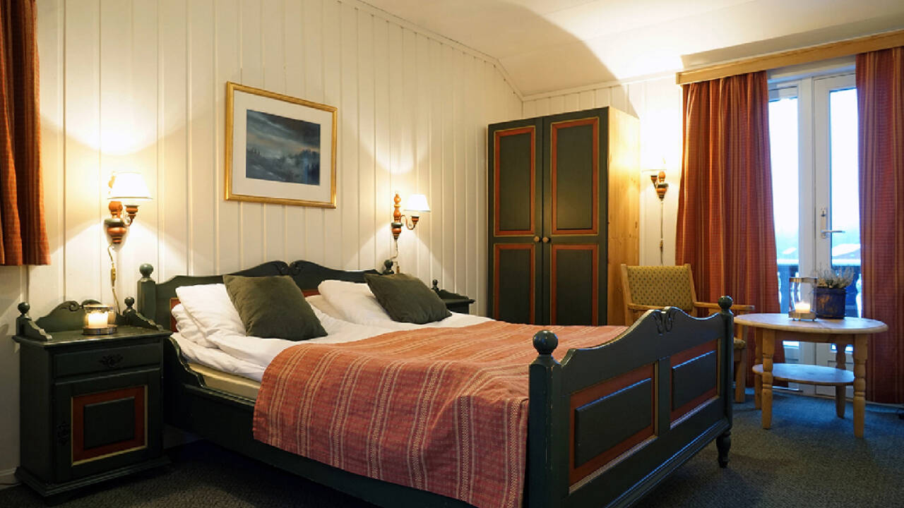 Hotellet er indrettet i traditionel stil med mange fine detaljer, som giver en helt special atmosfære.