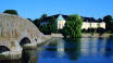 Besøg Gavnø Slot, Eventyrslottet som er fyldt med historie fortællinger om romantik, krigsføresle og ridderlighed.