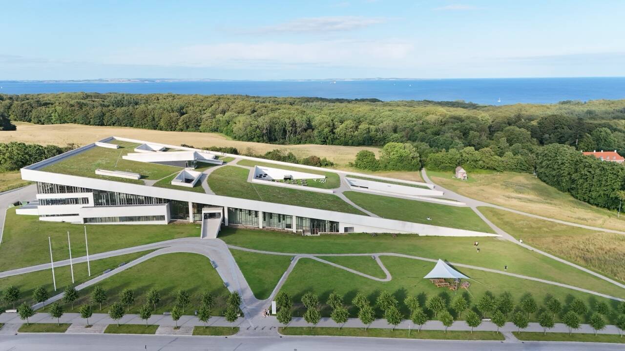 Aarhus bietet viele Sehenswürdigkeiten wie die Altstadt, Marselisborg, das Moesgaard-Museum und Tivoli Friheden.