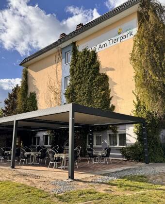The hotel terrace is covered and heated, for cosy evenings outdoors.