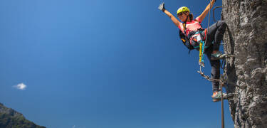 Ob Klettersteige, Wandern oder Radfahren – rund um das Hotel warten abwechslungsreiche Abenteuer.