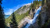 Besök Krimml-vattenfallet och njut av den hisnande utsikten.