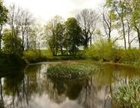 Gutshaus Harkensee ligger omgivet af skøn fredet natur og har sin egen smukke park