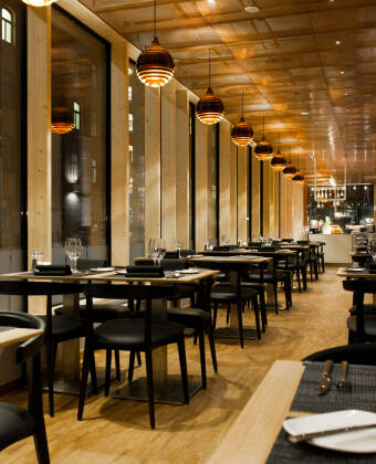 Im Hotelrestaurant wird Frühstück, Mittag- und Abendessen serviert.