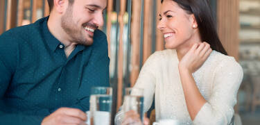Sie wohnen im Stockholmer Stadtteil Vasastan in der Nähe von Einkaufsmöglichkeiten und Restaurants.