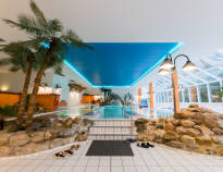 Aparthotel Panoramic tilbyder adgang til en indendørs swimmingpool.