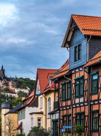 Besök den charmiga staden Wernigerode där ni kan strosa omkring på de mysiga gatorna och besöka stadens slott.