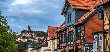 Tag en tur til Wernigerode, hvor I kan slentre igennem de hyggelige gader og besøge slottet, der troner over byen.