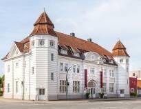 Only 300 m from Schlei lies the beautiful, newly renovated Hotel Alter Kreisbahnhof.