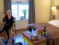 Rummen är inredda med fokus på komfort och bekvämligheter för hotellets övernattade gäster.