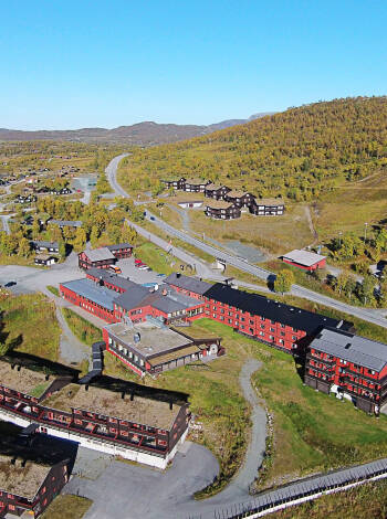 Bo vakkert på et tradisjonelt fjellhotell i Telemarks største vinterdestinasjon, med skispor rett utenfor hotellet.
