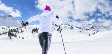 Oplev en skøn vinterferie tæt på flere skiresorter med alpint skiløb og langrendsløjper.
