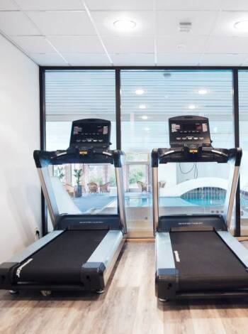 Ni har fri tillgång till hotellets gym där ni bland annat hittar både löpband och motionscyklar.