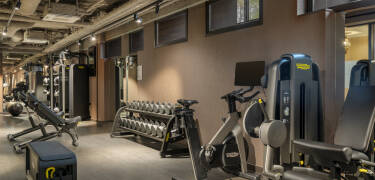 Håll dig i form med tillgång till ett modernt, fullt utrustat fitnesscenter.