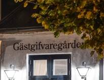 Skanörs Gästgifvaregård er en charmerende svensk kro beliggende i maleriske omgivelser i det sydvestligste Skåne