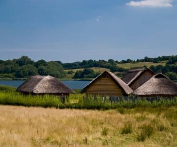 Vikingemuseet Hedeby ligger endast en halvtimmes bilfärd från hotellet och är en spännande historisk upplevelse.