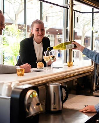 Enjoy a drink and a light bite in the hotel’s relaxed bar and bistro.