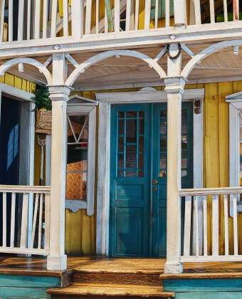 Das Hotel ist perfekt für einen Familienurlaub, denn hier wohnen Sie in der Nähe von Astrid Lindgrens Welt und der Western-Stadt 'High Chaparral'.