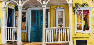 Das Hotel ist perfekt für einen Familienurlaub, denn hier wohnen Sie in der Nähe von Astrid Lindgrens Welt und der Western-Stadt 'High Chaparral'.
