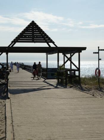 Direkt tillgång till Täppetstranden gör det enkelt att koppla av vid havet.