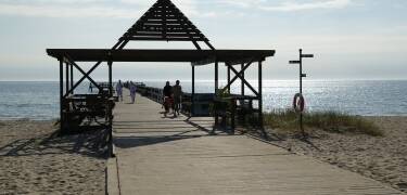 Direkt tillgång till Täppetstranden gör det enkelt att koppla av vid havet.