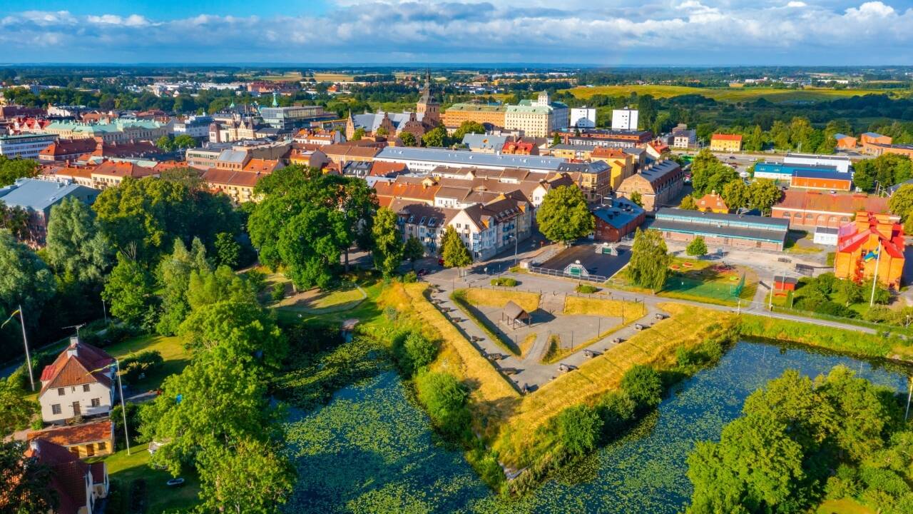 Kristianstad ist schnell erreichbar und lädt zum Shoppen und zu Kulturerlebnissen ein.