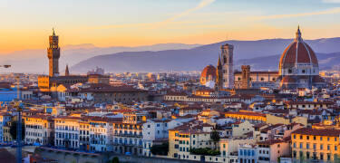 Cirka 50 km från hotellet ligger vackra toskanska huvudstaden Florens där ni kan besöka den vackra domkyrkan.